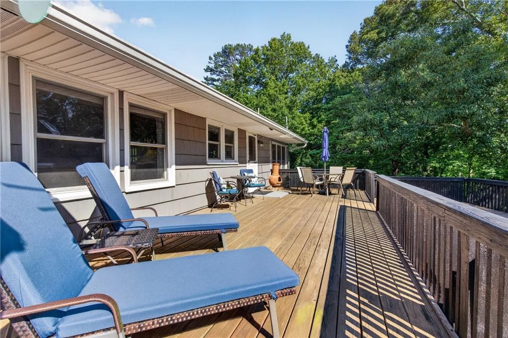 3 bedroom, 2 bathroom, 2,157 sq ft single family residence for sale at 188 Hillendale Drive, Toccoa, GA 30577 — photo 8