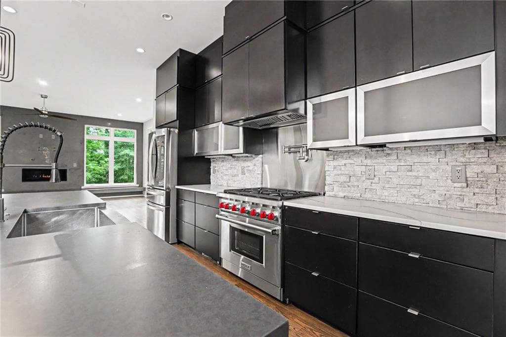 6 bedroom, 7 bathroom, 5,672 sq ft single family residence for sale at 2175 Meadowcliff Drive, Atlanta, GA 30345 — photo 7