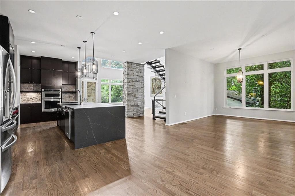 6 bedroom, 7 bathroom, 5,672 sq ft single family residence for sale at 2175 Meadowcliff Drive, Atlanta, GA 30345 — photo 10