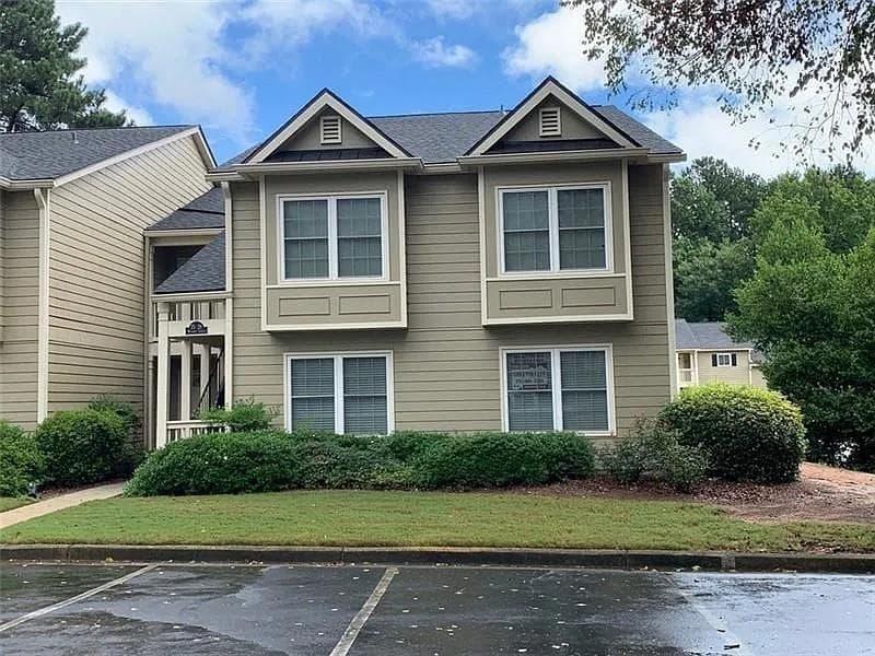 2 bedroom, 2 bathroom, 1,404 sq ft condominium for rent at 27 MATAWAN Circle, Smyrna, GA 30080 for $1,895 a month — photo 1 of 11