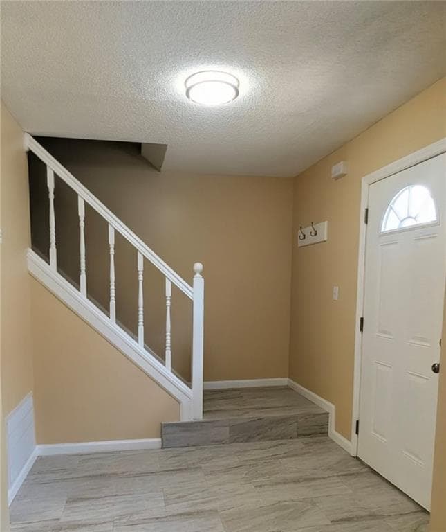 3 bedroom, 3 bathroom, 1,426 sq ft townhouse for sale at 4790 Hairston Place, Stone Mountain, GA 30088 — photo 2