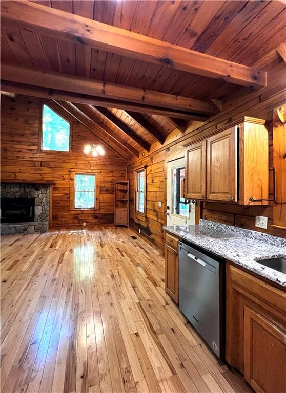 2 bedroom, 3 bathroom, 1,314 sq ft single family residence for sale at 187 Tiffany Lane, Mineral Bluff, GA 30559 — photo 5