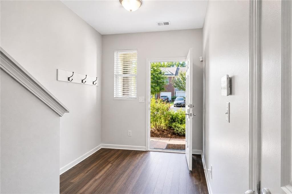 3 bedroom, 3 bathroom, 1,514 sq ft townhouse for sale at 6396 Kennonbriar Court, Lithonia, GA 30058 — photo 5