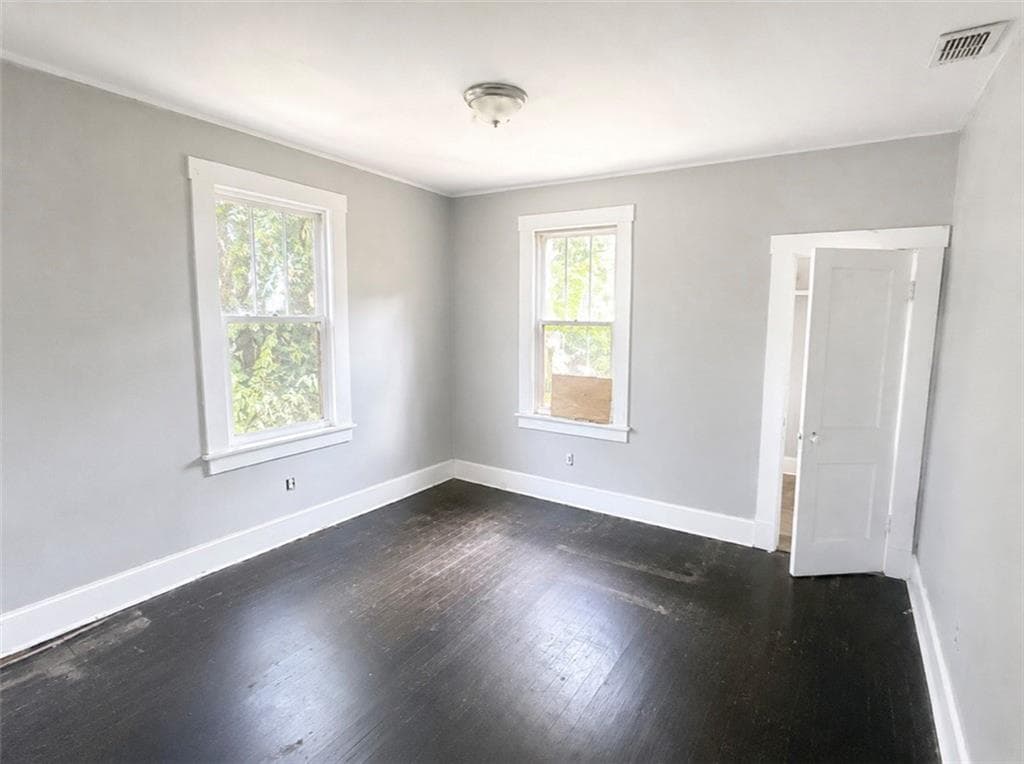 2 bedroom, 1 bathroom, 934 sq ft single family residence for sale at 1307 E 42nd Street, Savannah, GA 31404 — photo 3