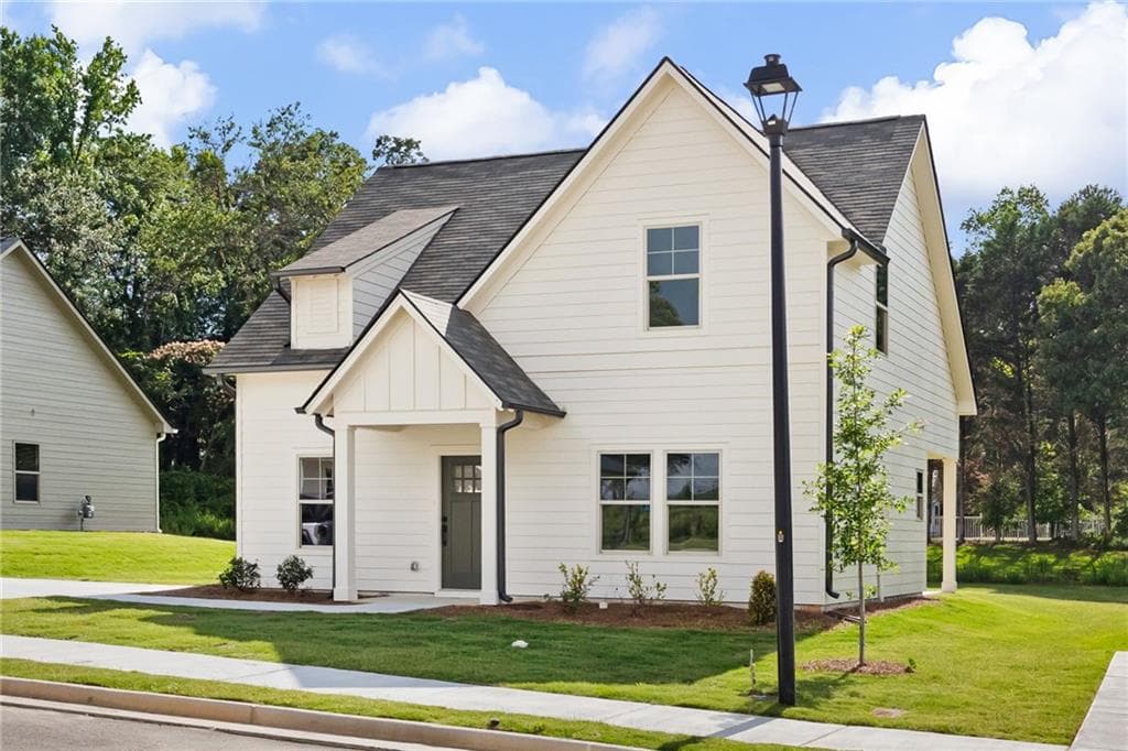3 bedroom, 3 bathroom, 1,369 sq ft single family residence for sale at 104 Winston Way, Carrollton, GA 30117 — photo 2