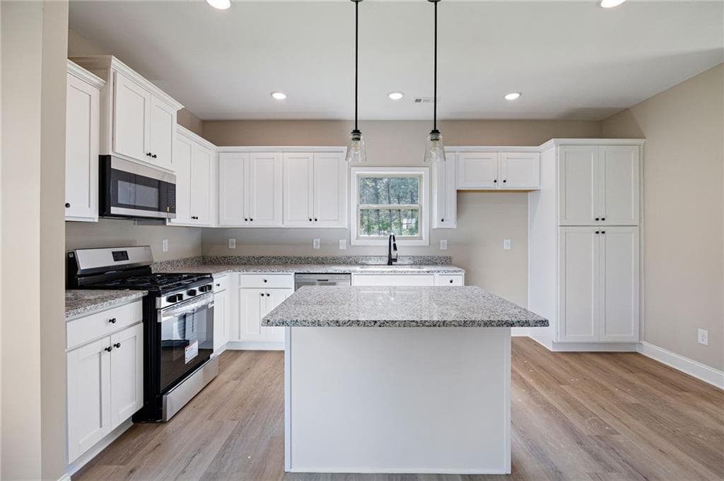 3 bedroom, 3 bathroom, 1,369 sq ft single family residence for sale at 104 Winston Way, Carrollton, GA 30117 — photo 6