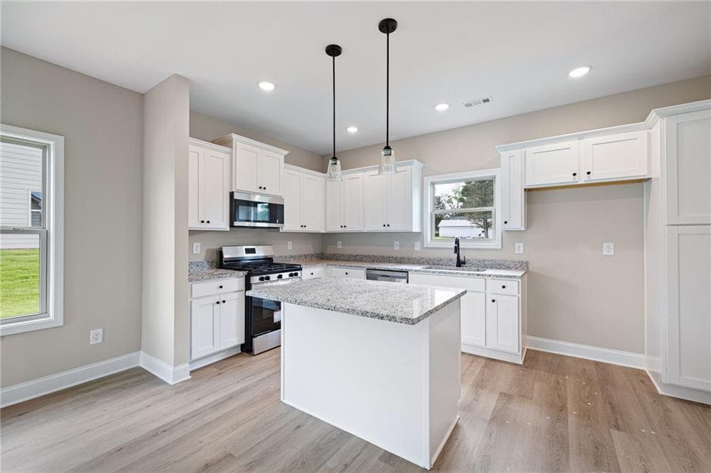 3 bedroom, 3 bathroom, 1,369 sq ft single family residence for sale at 104 Winston Way, Carrollton, GA 30117 — photo 7