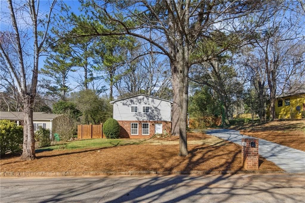 4 bedroom, 2 bathroom, 1,912 sq ft single family residence for rent at 3112 Dove Way A, Decatur, GA 30033 for $2,650 a month — photo 2