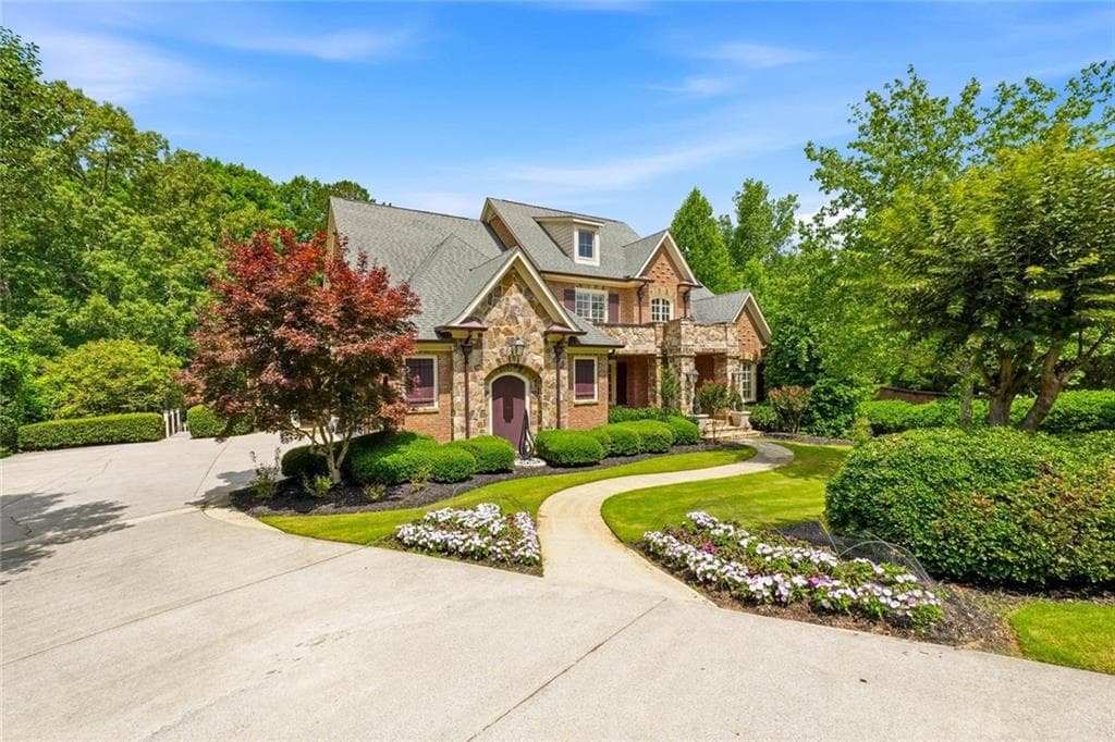 6 bedroom, 7 bathroom, 8,000 sq ft single family residence for sale at 6244 Arnall Court, Acworth, GA 30101 — photo 4