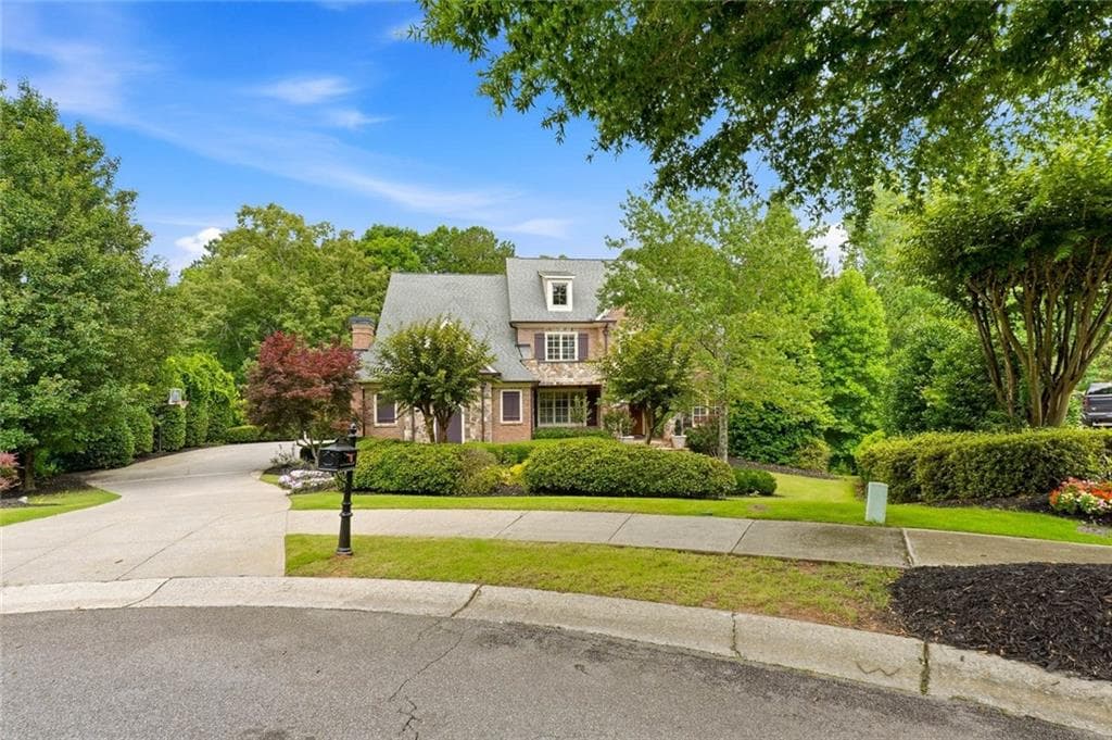 6 bedroom, 7 bathroom, 8,000 sq ft single family residence for sale at 6244 Arnall Court, Acworth, GA 30101 — photo 8