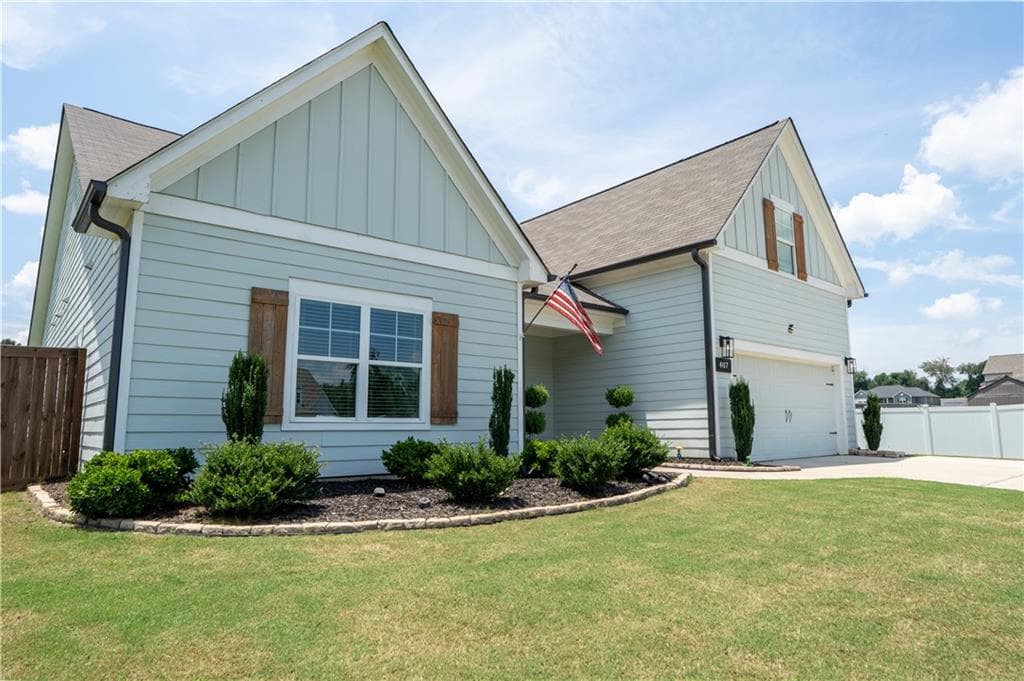 4 bedroom, 3 bathroom, 2,650 sq ft single family residence for sale at 407 Glenn Trail, Winder, GA 30680 — photo 4