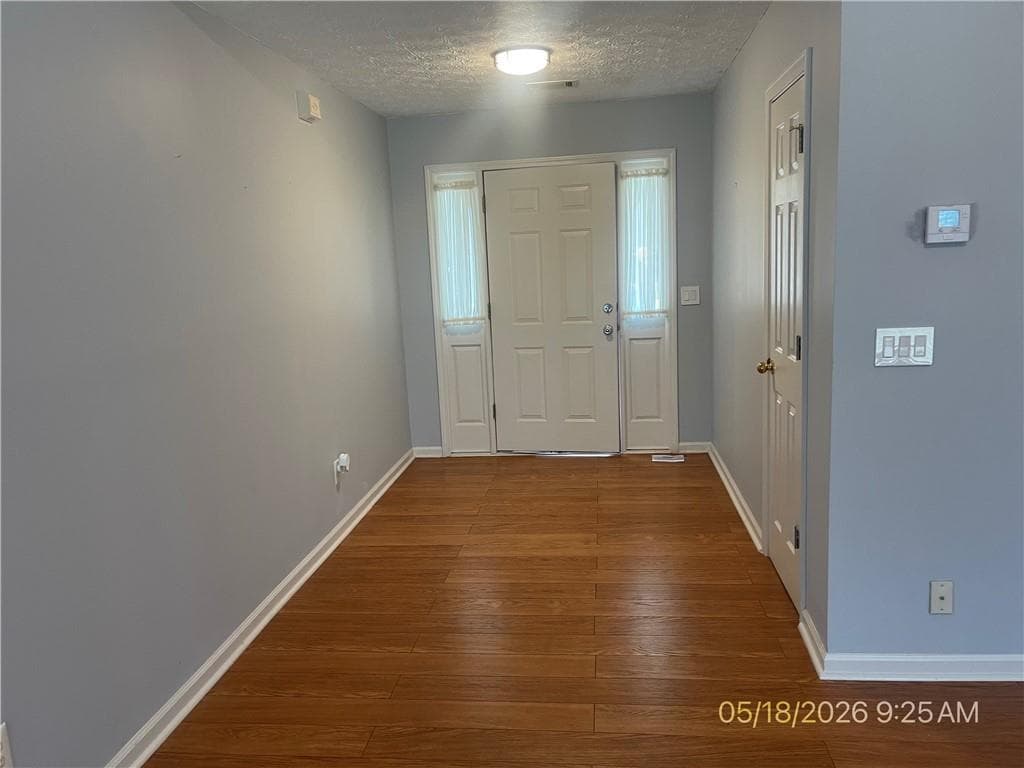 4 bedroom, 3 bathroom, 2,146 sq ft single family residence under contract at 260 Rosewood Circle, Covington, GA 30016 — photo 2