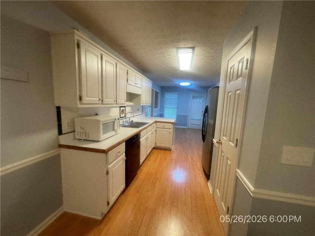 4 bedroom, 3 bathroom, 2,146 sq ft single family residence under contract at 260 Rosewood Circle, Covington, GA 30016 — photo 7