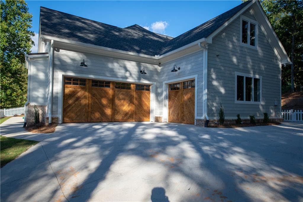 4 bedroom, 4 bathroom single family residence for sale at 1303-A N Druid Hills Road, Brookhaven, GA 30319 — photo 4