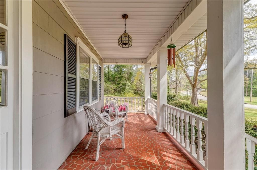 3 bedroom, 2 bathroom, 1,662 sq ft single family residence for sale at 101 Keown Road, Rome, GA 30161 — photo 2