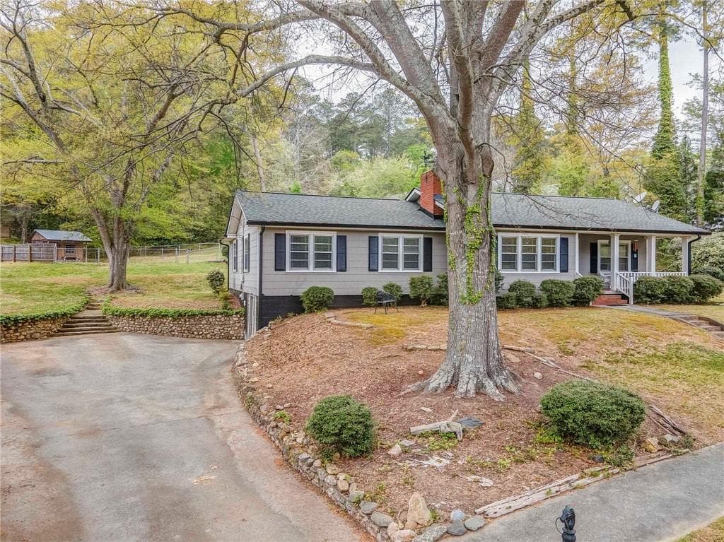 3 bedroom, 2 bathroom, 1,662 sq ft single family residence for sale at 101 Keown Road, Rome, GA 30161 — photo 3