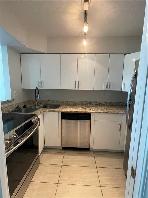 1 bedroom, 1 bathroom, 807 sq ft condominium for rent at 2870 Pharr Court South 1802, Atlanta, GA 30305 for $1,850 a month — photo 2