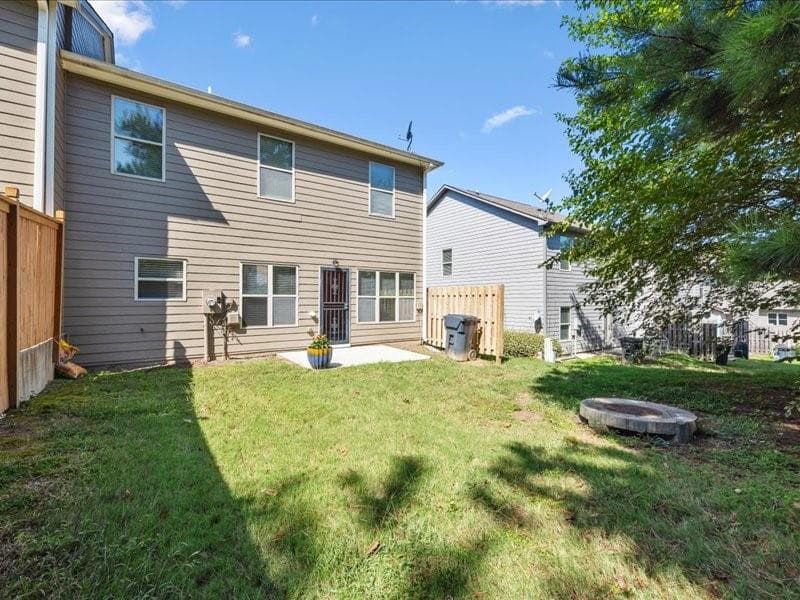 3 bedroom, 3 bathroom, 1,808 sq ft townhouse for rent at 472 Tufton Trail, Atlanta, GA 30354 for $2,195 a month — photo 2