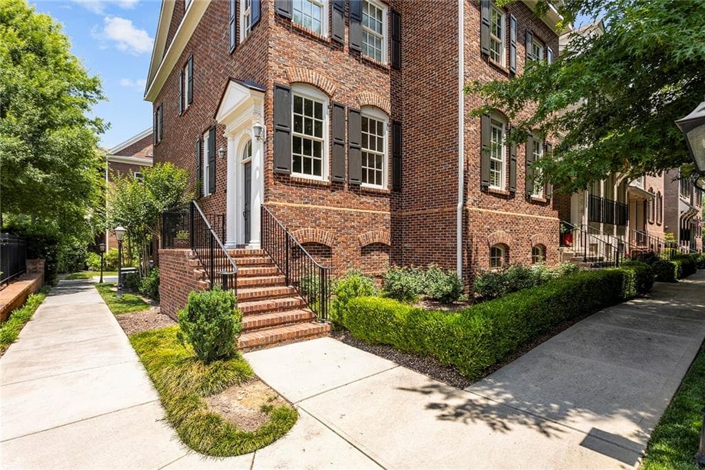4 bedroom, 5 bathroom, 3,987 sq ft townhouse for rent at 3585 Roxboro Road 6, Atlanta, GA 30326 for $6,800 a month — photo 7