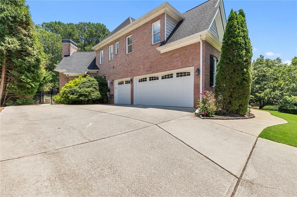 5 bedroom, 6 bathroom, 5,333 sq ft single family residence for sale at 2373 Bronze Oak Lane, Braselton, GA 30517 — photo 8