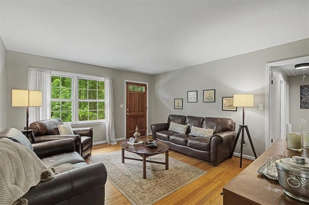 3 bedroom, 2 bathroom, 1,334 sq ft single family residence under contract at 1230 Red Bud Drive, Marietta, GA 30062 — photo 7