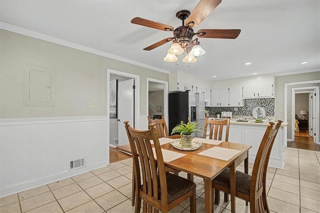3 bedroom, 2 bathroom, 1,334 sq ft single family residence under contract at 1230 Red Bud Drive, Marietta, GA 30062 — photo 9