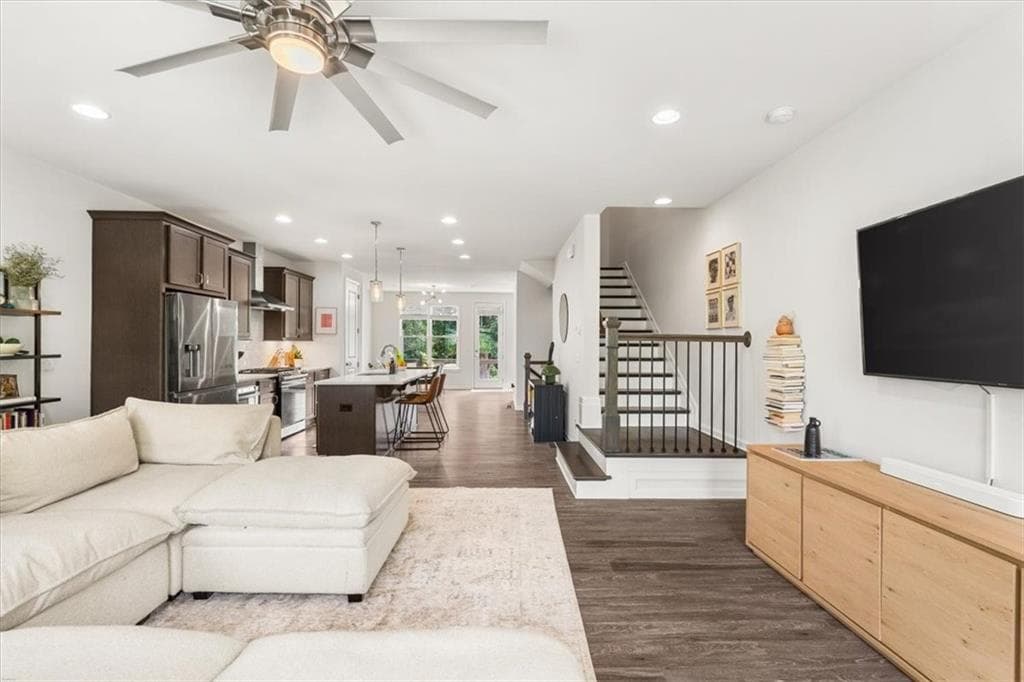3 bedroom, 4 bathroom, 2,073 sq ft townhouse for sale at 769 Hamilton Circle, Atlanta, GA 30312 — photo 7