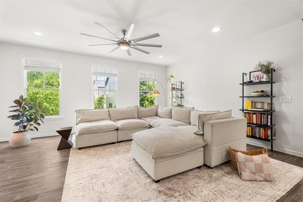 3 bedroom, 4 bathroom, 2,073 sq ft townhouse for sale at 769 Hamilton Circle, Atlanta, GA 30312 — photo 4