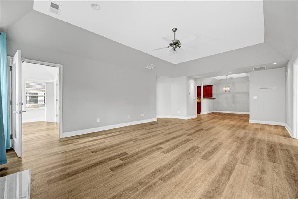 3 bedroom, 2 bathroom, 1,862 sq ft condominium for sale at 2357 Chimney Cottage Circle, Marietta, GA 30066 — photo 3