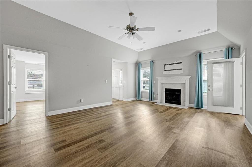 3 bedroom, 2 bathroom, 1,862 sq ft condominium for sale at 2357 Chimney Cottage Circle, Marietta, GA 30066 — photo 4
