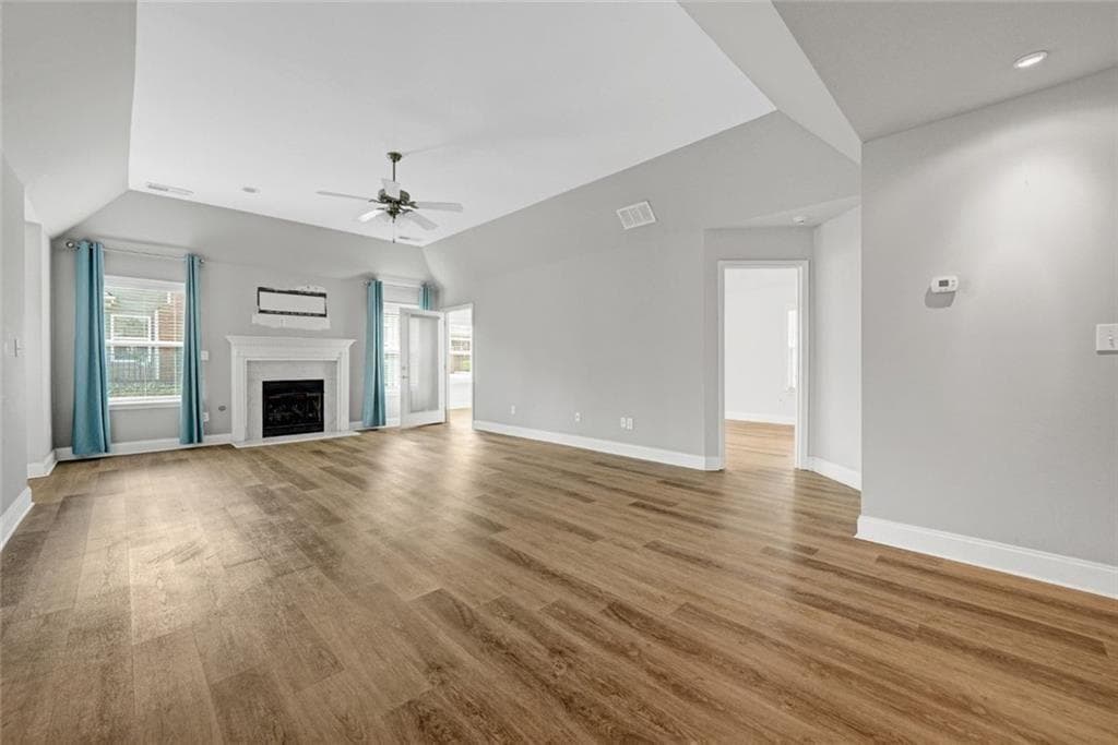 3 bedroom, 2 bathroom, 1,862 sq ft condominium for sale at 2357 Chimney Cottage Circle, Marietta, GA 30066 — photo 5