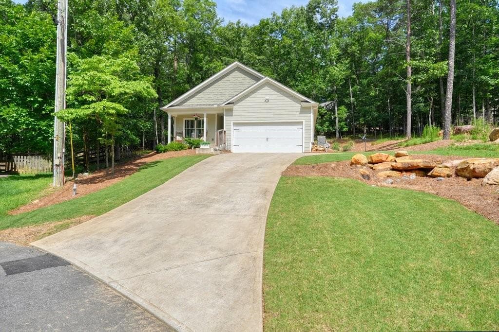 2 bedroom, 2 bathroom, 1,166 sq ft single family residence for sale at 110 Cherry Court, Waleska, GA 30183 — photo 8