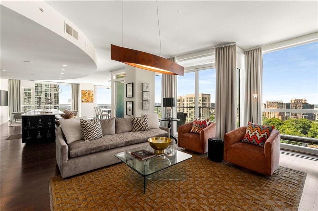3 bedroom, 3 bathroom, 2,748 sq ft condominium for sale at 3325 PIEDMONT Road 2006, Atlanta, GA 30305 — photo 7