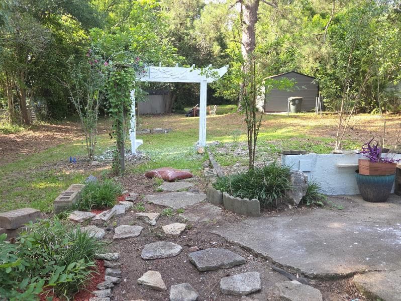 2 bedroom, 2 bathroom, 1,032 sq ft single family residence for sale at 1289 Hillridge Drive, Macon, GA 31206 — photo 3