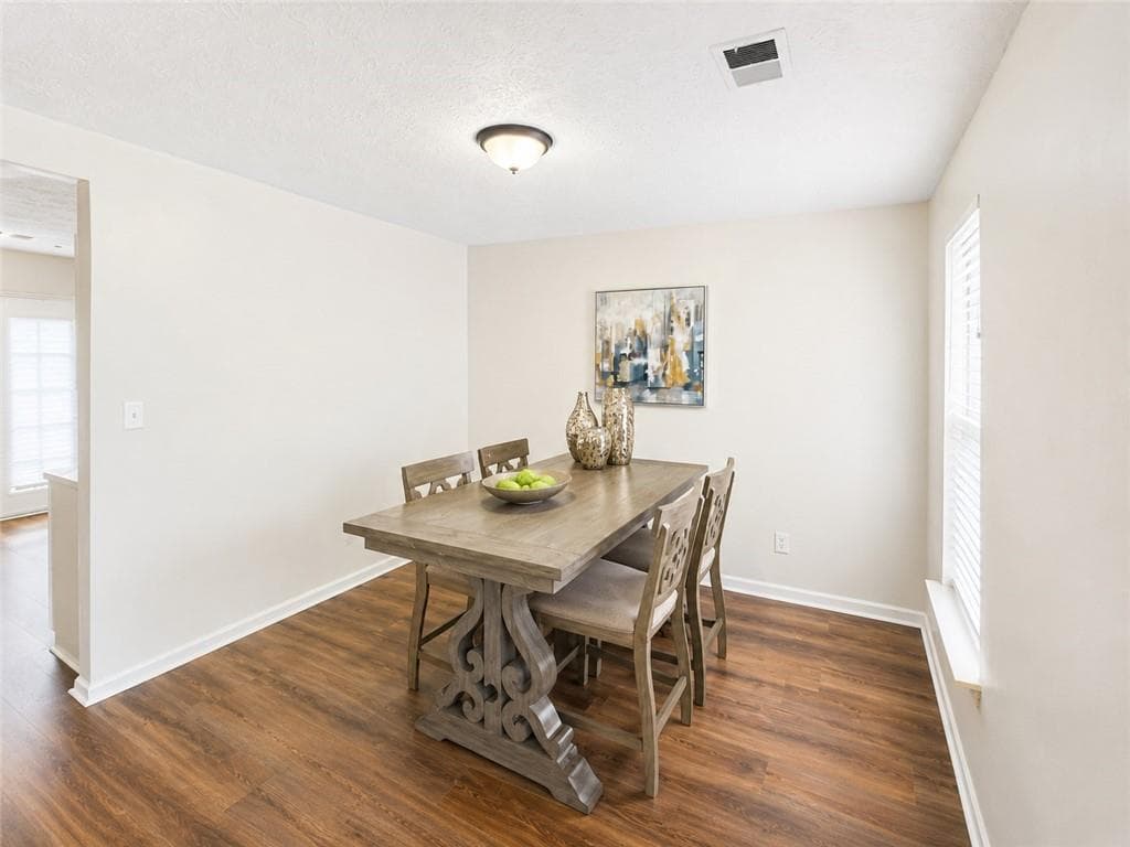 3 bedroom, 3 bathroom, 1,440 sq ft single family residence for sale at 6979 Ling Lane, Austell, GA 30168 — photo 5