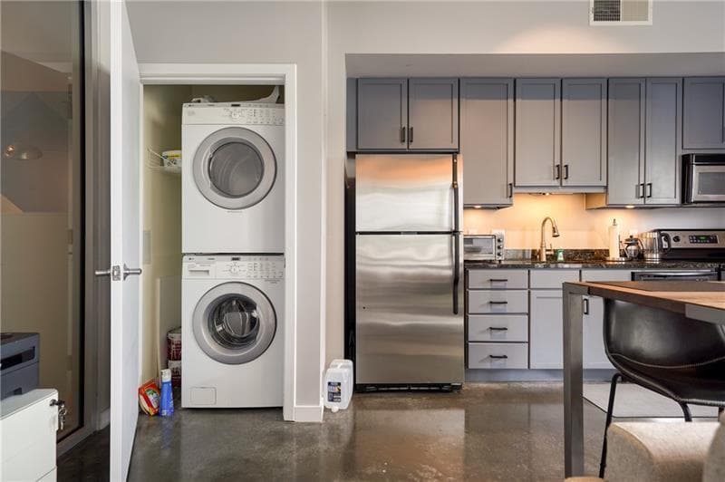 1 bedroom, 1 bathroom, 750 sq ft condominium for rent at 620 Glen Iris Drive 506, Atlanta, GA 30308 for $2,800 a month — photo 5