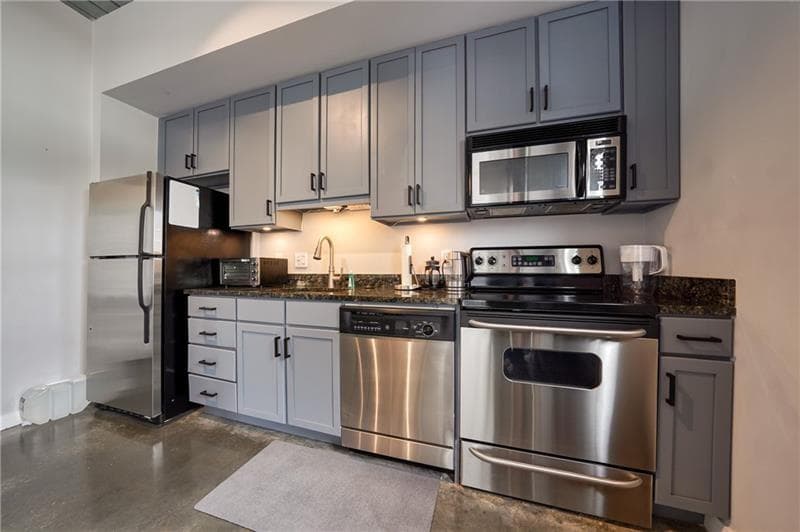 1 bedroom, 1 bathroom, 750 sq ft condominium for rent at 620 Glen Iris Drive 506, Atlanta, GA 30308 for $2,800 a month — photo 6