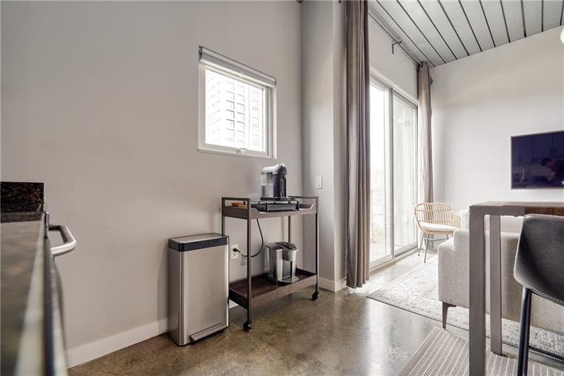 1 bedroom, 1 bathroom, 750 sq ft condominium for rent at 620 Glen Iris Drive 506, Atlanta, GA 30308 for $2,800 a month — photo 9