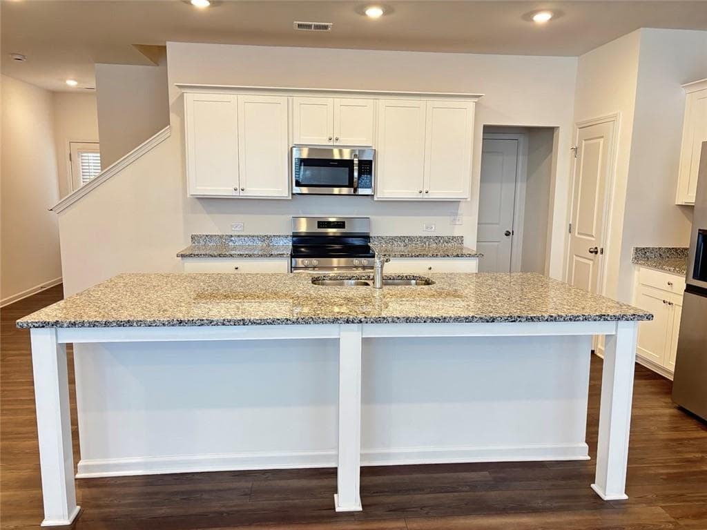 3 bedroom, 3 bathroom, 1,854 sq ft townhouse for rent at 104 Mission Boulevard, Pendergrass, GA 30567 for $1,900 a month — photo 4