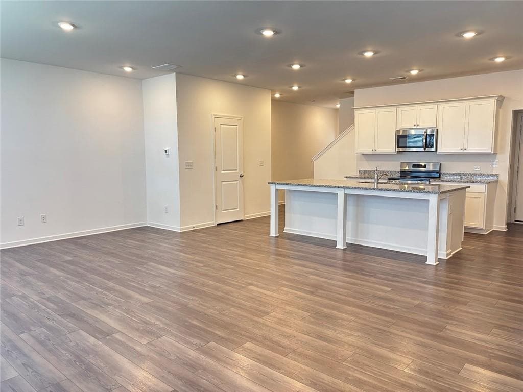 3 bedroom, 3 bathroom, 1,854 sq ft townhouse for rent at 104 Mission Boulevard, Pendergrass, GA 30567 for $1,900 a month — photo 5