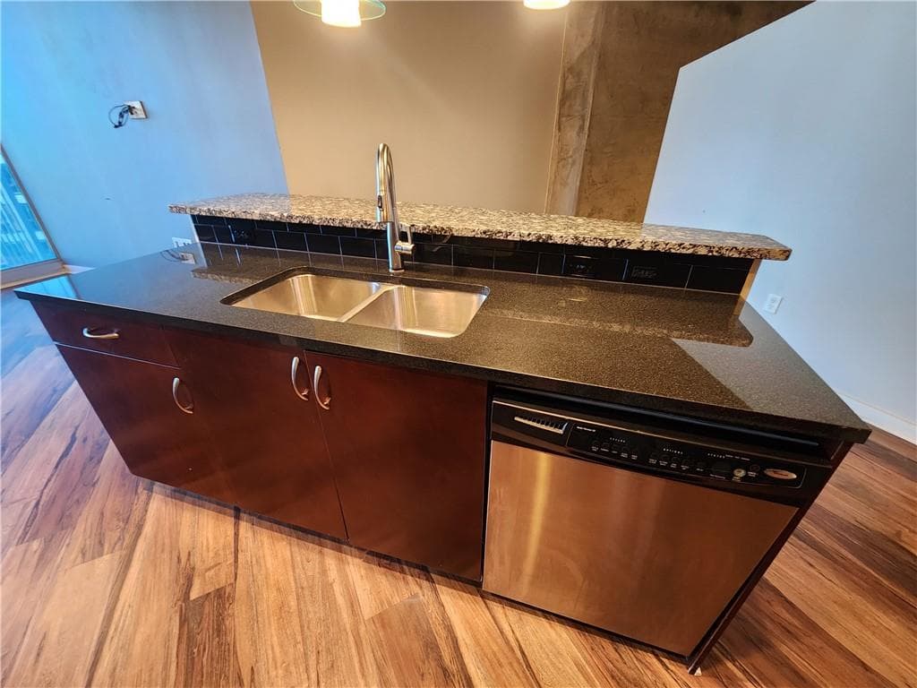 1 bedroom, 1 bathroom, 743 sq ft condominium for rent at 400 W Peachtree Street 1614, Atlanta, GA 30308 for $1,795 a month — photo 8