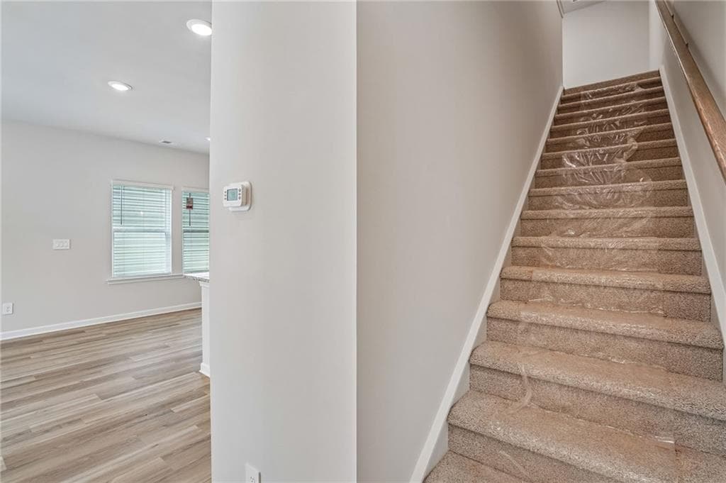 3 bedroom, 4 bathroom, 1,640 sq ft townhouse for sale at 7834 Marie Way, Fairburn, GA 30213 — photo 3