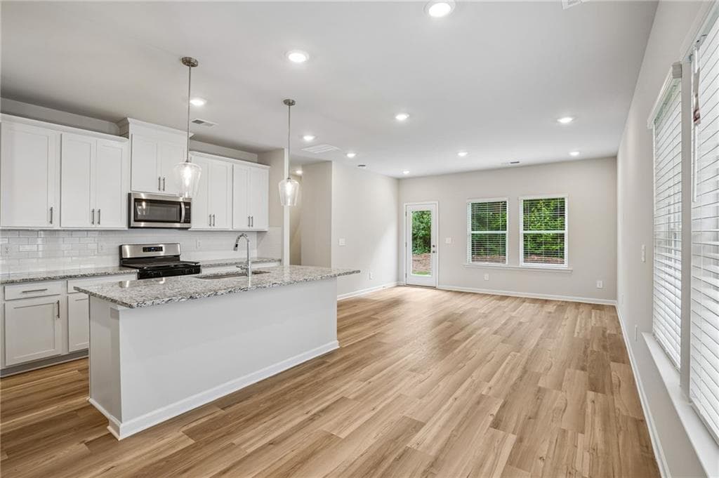 3 bedroom, 4 bathroom, 1,640 sq ft townhouse for sale at 7834 Marie Way, Fairburn, GA 30213 — photo 10