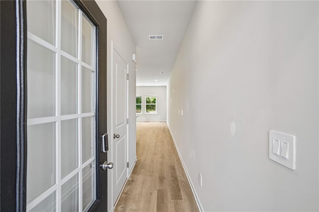 3 bedroom, 3 bathroom, 1,640 sq ft townhouse under contract at 7838 Marie Way, Fairburn, GA 30213 — photo 4