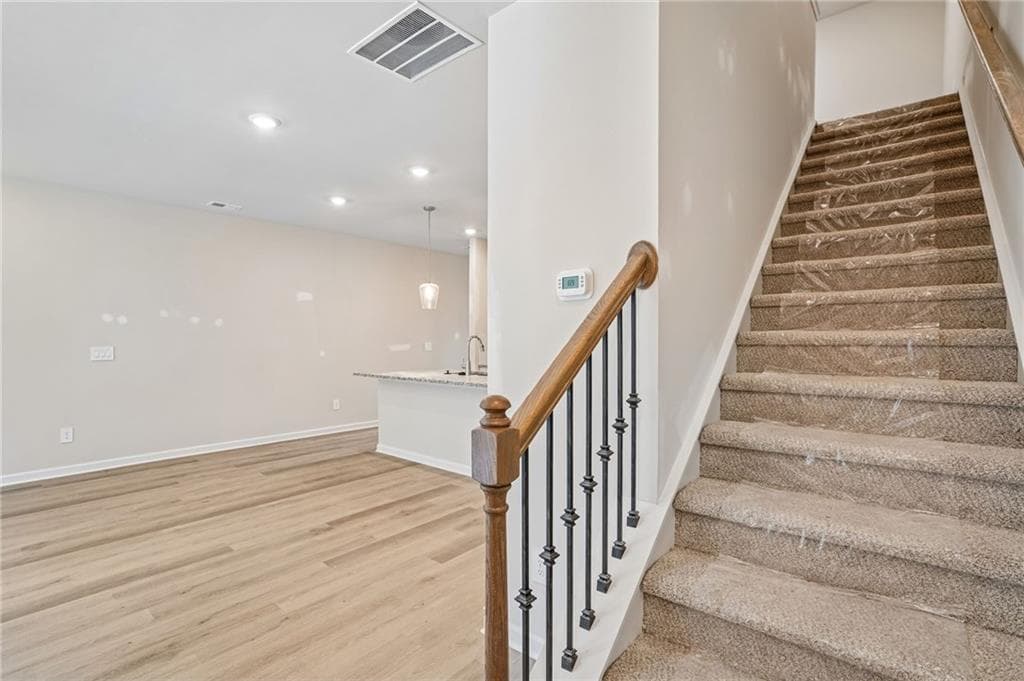 3 bedroom, 3 bathroom, 1,640 sq ft townhouse under contract at 7838 Marie Way, Fairburn, GA 30213 — photo 5