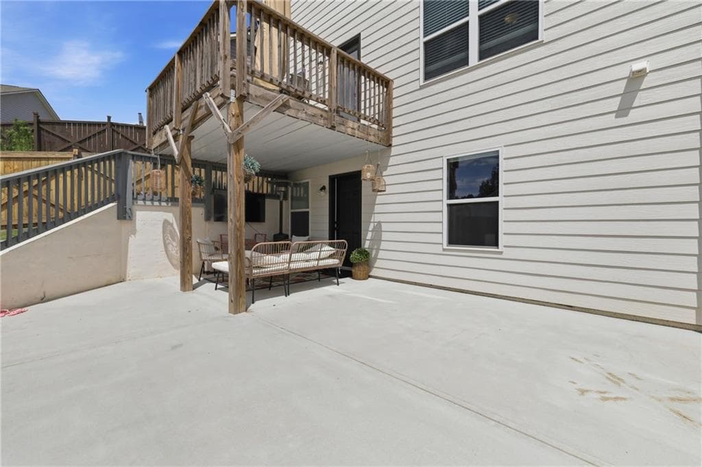 4 bedroom, 3 bathroom, 3,050 sq ft single family residence for sale at 198 Station Overlook Drive, Auburn, GA 30011 — photo 3
