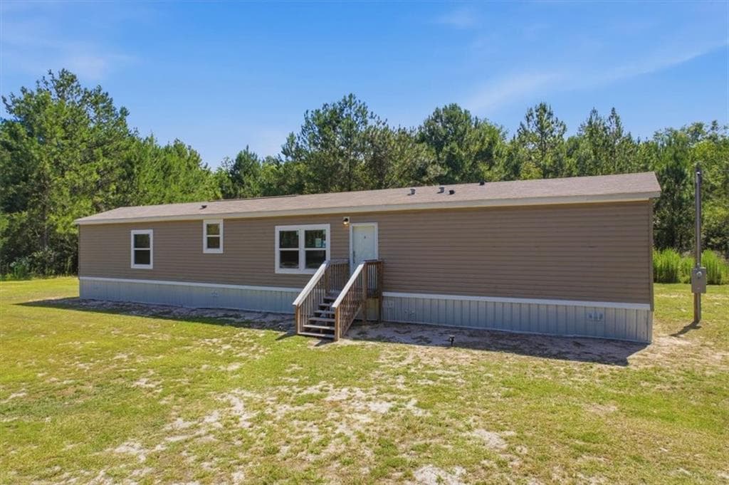 3 bedroom, 2 bathroom, 1,216 sq ft single family residence for sale at 2720 John Wells Road, Hinesville, GA 31313 — photo 3