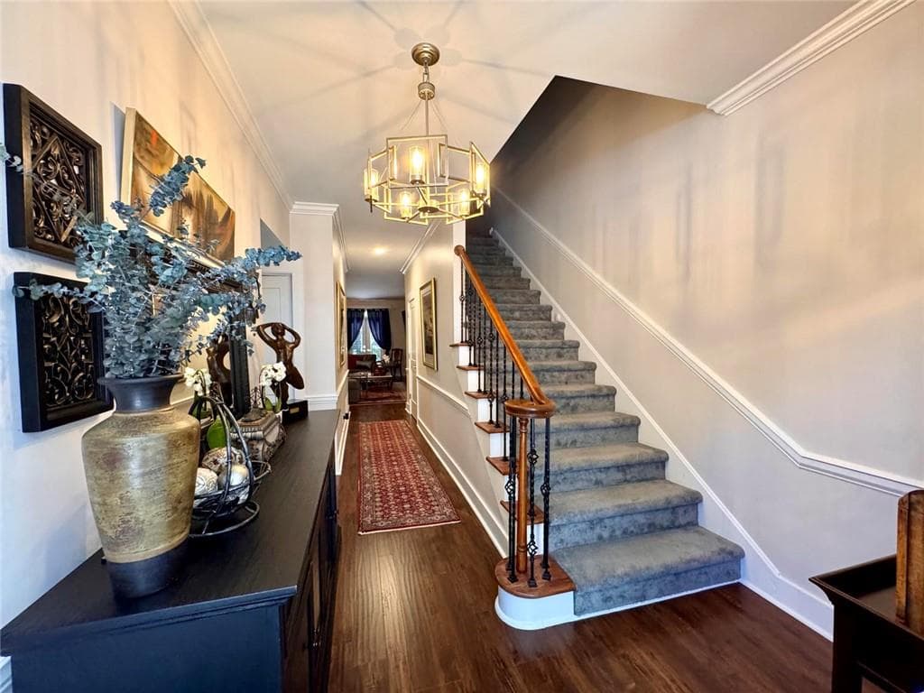 3 bedroom, 3 bathroom, 2,398 sq ft townhouse for rent at 17 Willow Glen, Atlanta, GA 30342 for $4,000 a month — photo 1 of 43