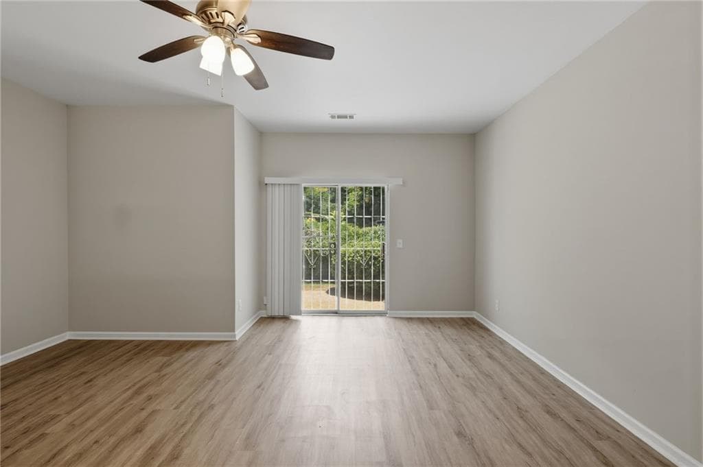 2 bedroom, 3 bathroom, 2,028 sq ft townhouse for sale at 585 Mcwilliams Road 2702, Atlanta, GA 30315 — photo 5
