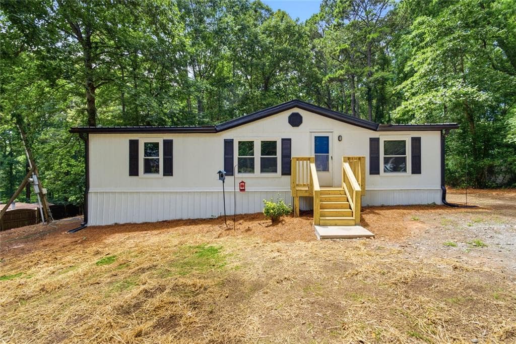 3 bedroom, 2 bathroom, 1,352 sq ft single family residence sold at 6199 Brightwell Place, Acworth, GA 30102